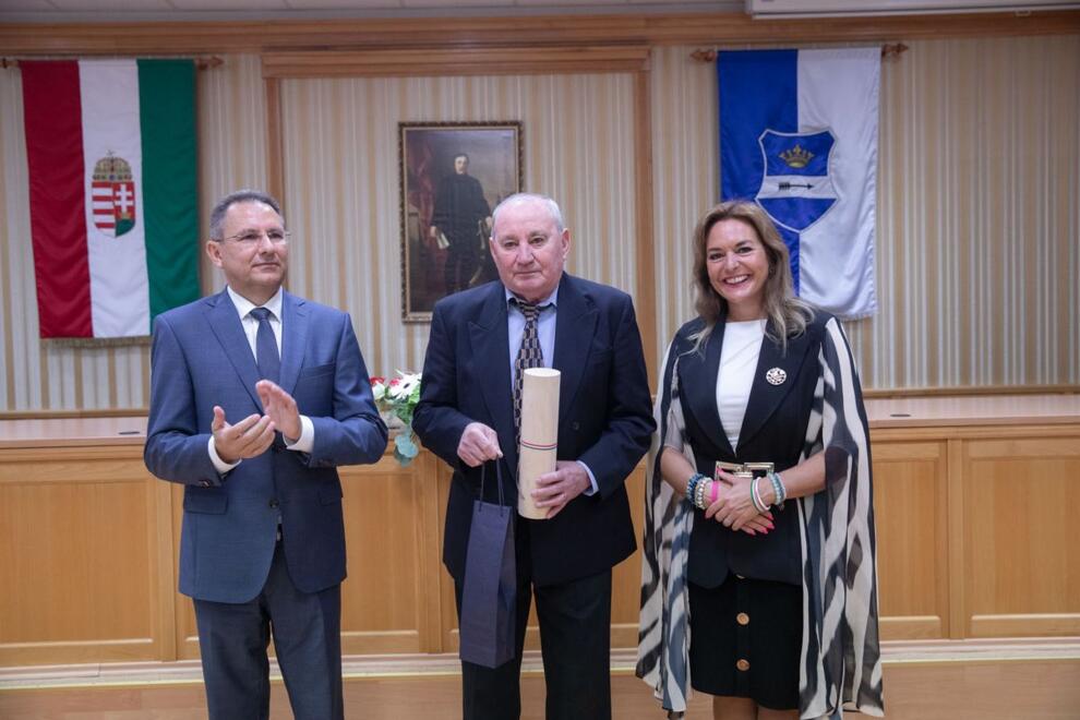 Gellér Sándor közéleti elismerése