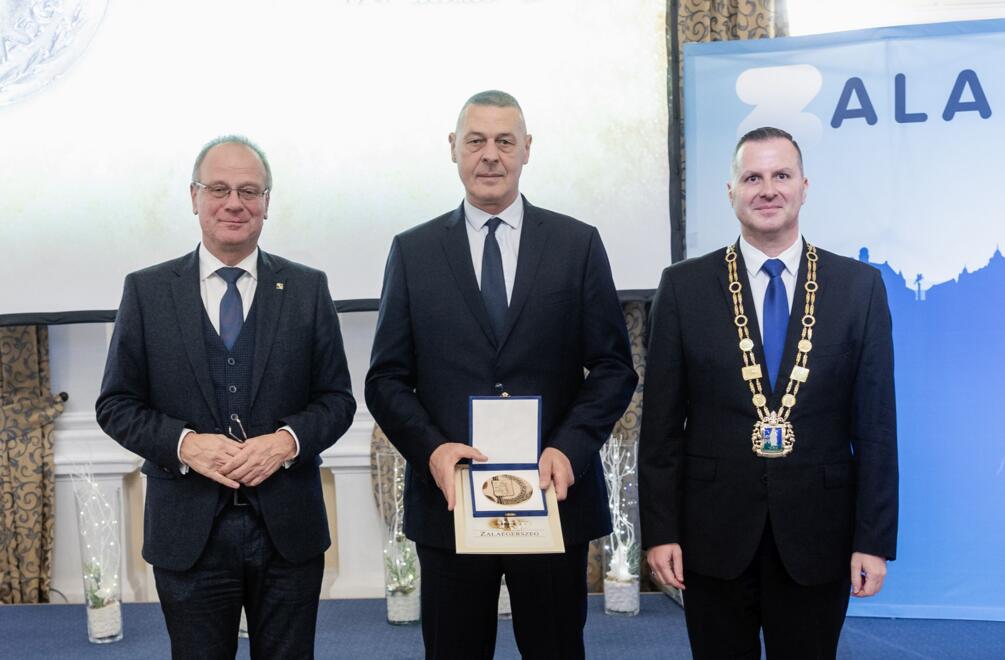 Heinrich Róbert átvette a Zalaegerszeg-díjat