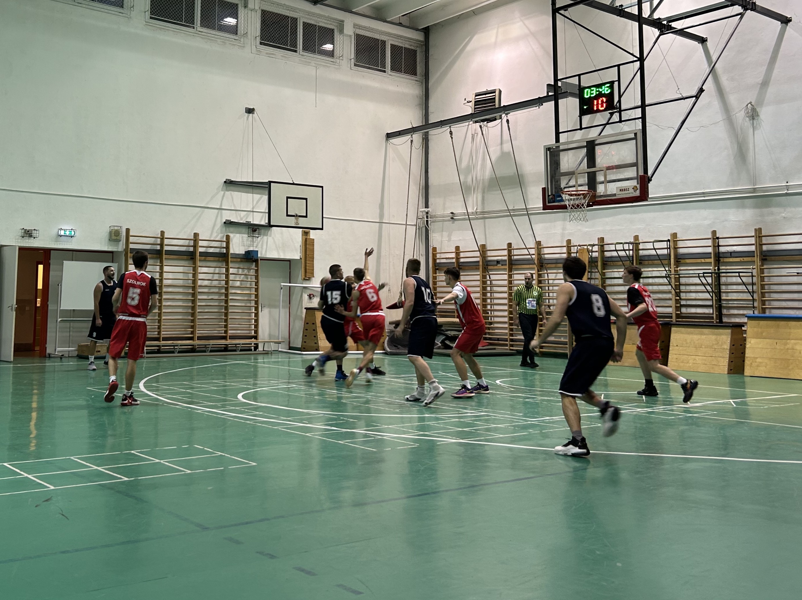 VÁRMEGYEI FELNŐTT FÉRFI BAJNOKSÁG: NAGY CSAPÁST MÉRT A SZOLNOKRA A TKSE - TERÉK-SHOW A KŐRÖSIBEN
