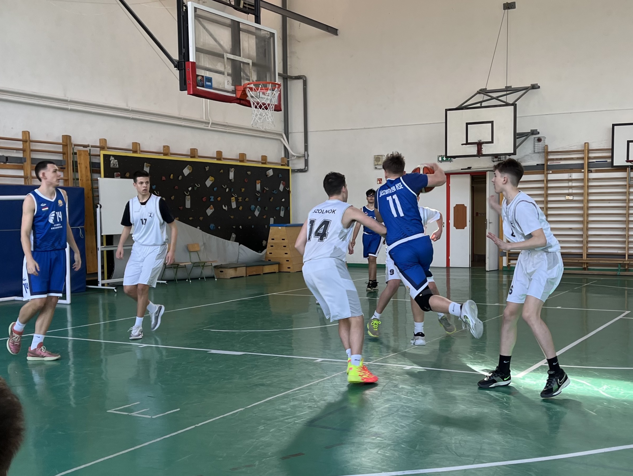 VÁRMEGYEI U16 BAJNOKSÁG: EGY HÍJÁN SZÁZAT DOBTAK